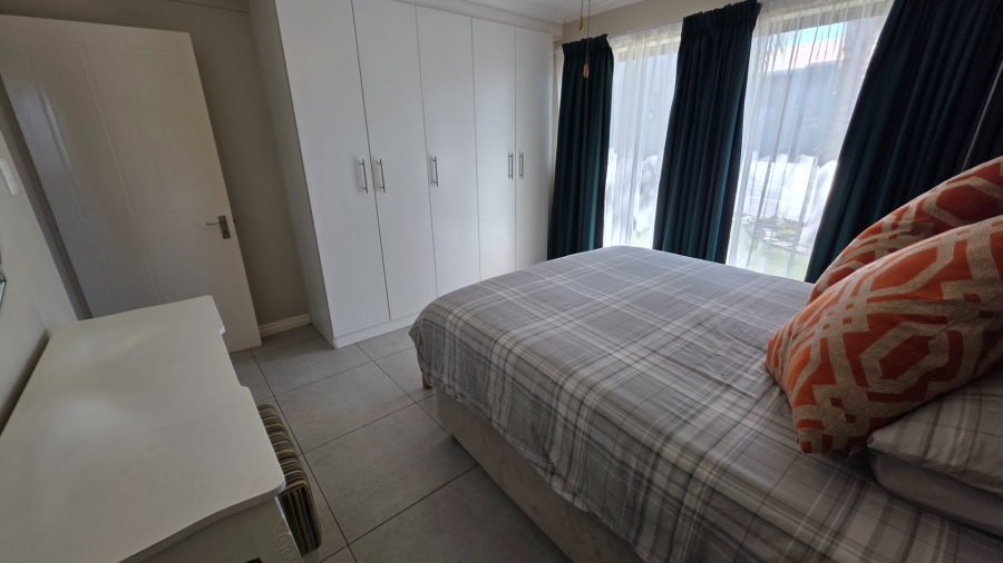 2 Bedroom Property for Sale in Hartenbos Central Western Cape